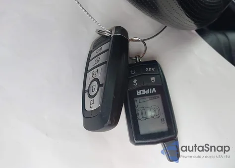 2020 Ford Explorer St z USA, uszkodzony, nr VIN 1FM5K8GC4LGB73980